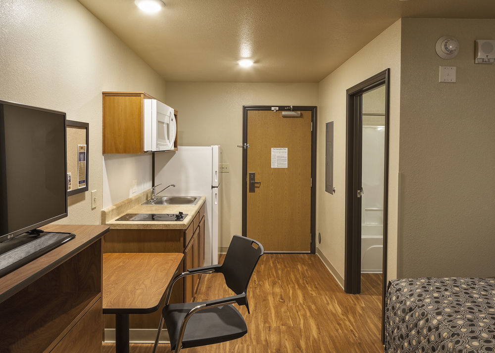Woodspring Suites Louisville Clarksville Exterior photo